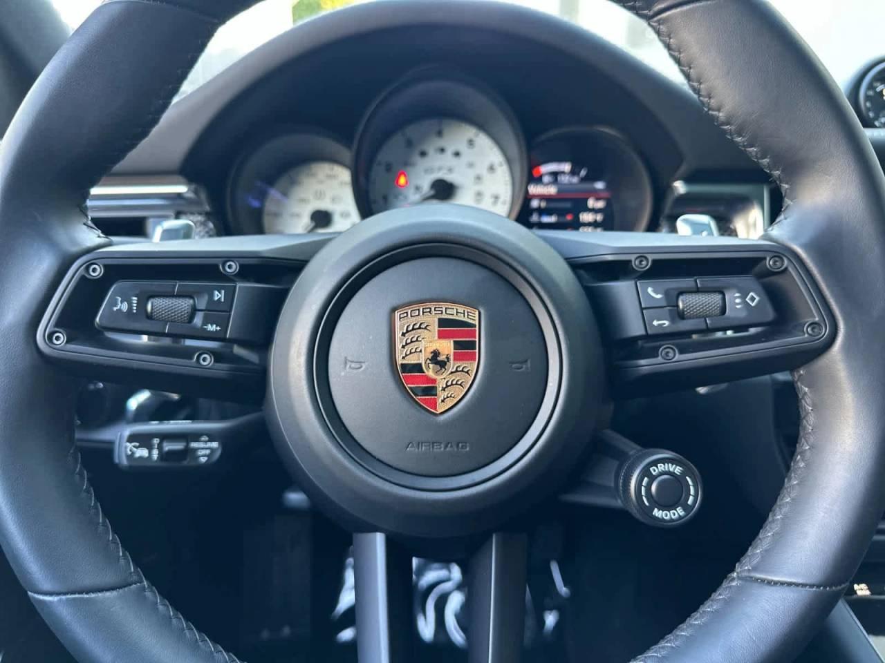 2025 Porsche Macan GTS