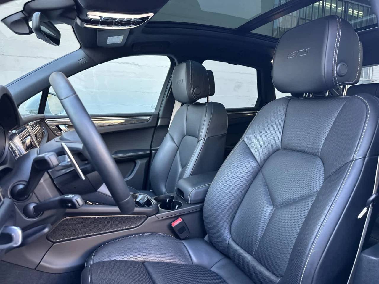 2025 Porsche Macan GTS