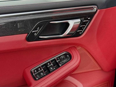 2025 Porsche Macan GTS