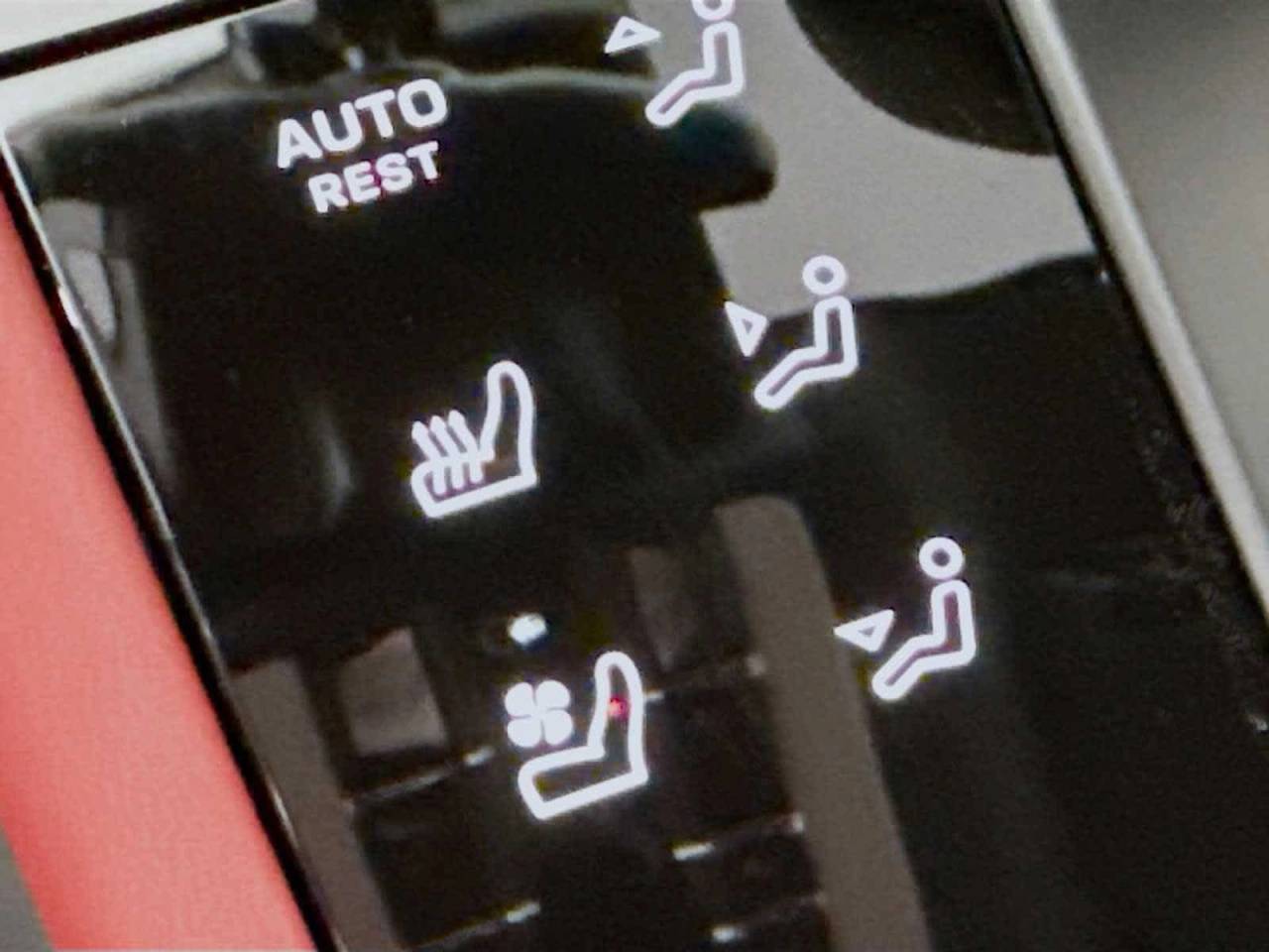 2025 Porsche Macan GTS