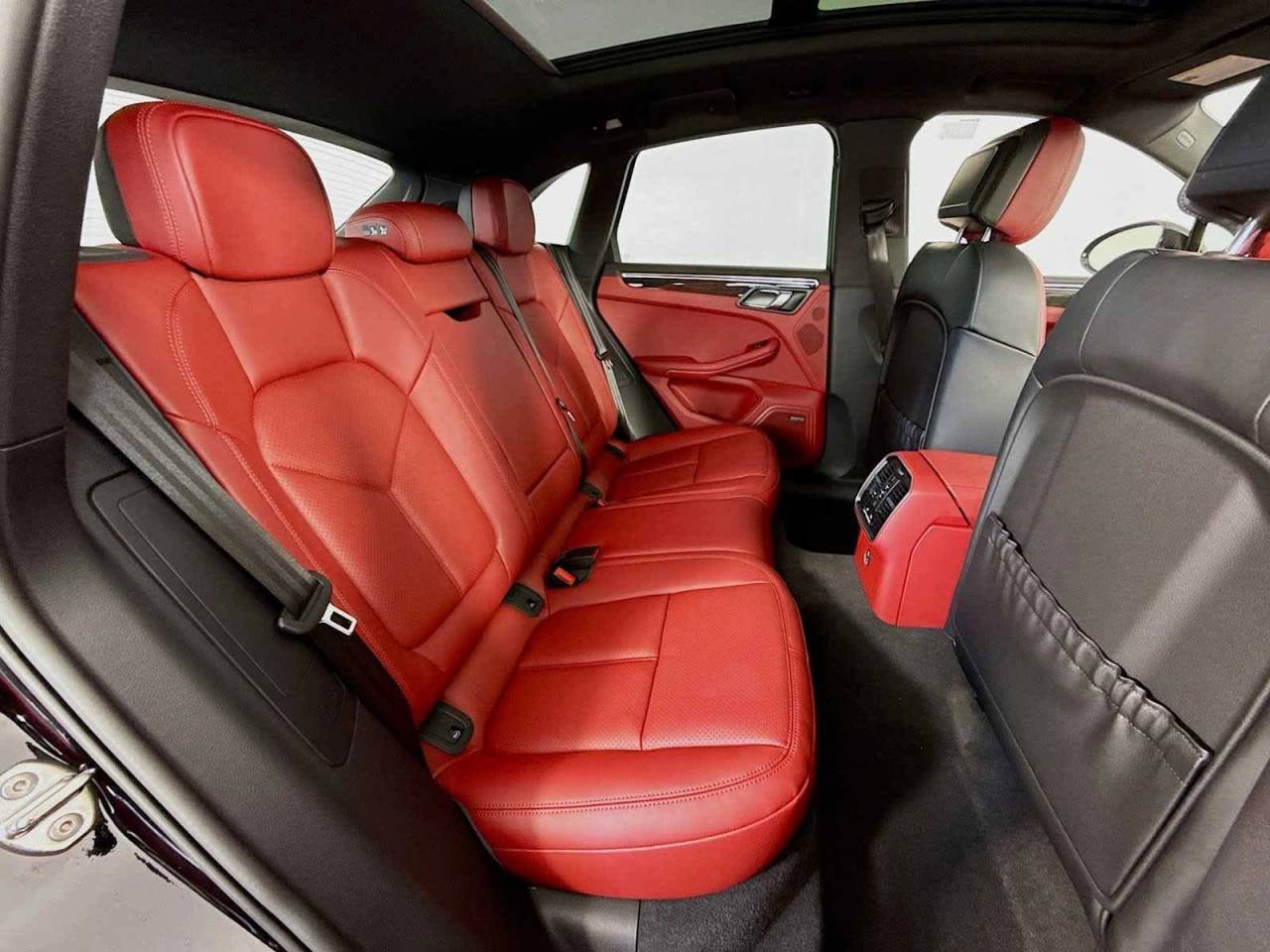 2025 Porsche Macan GTS