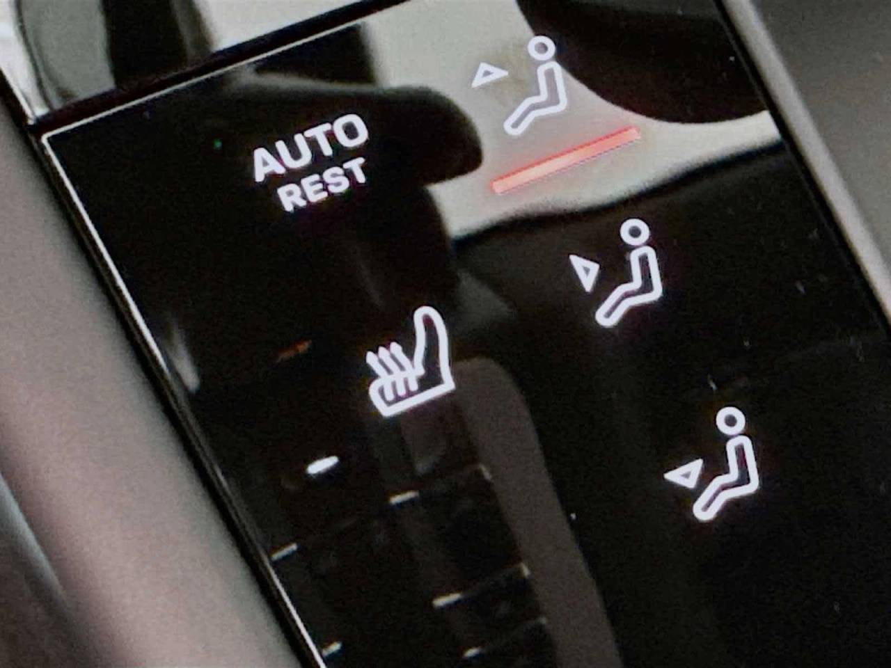 2025 Porsche Macan GTS