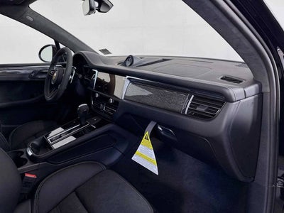 2025 Porsche Macan GTS