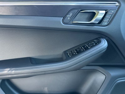 2026 Porsche Macan Macan GTS