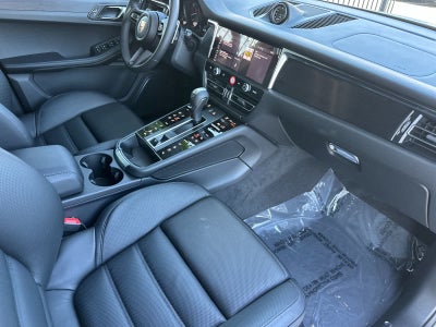 2026 Porsche Macan Macan GTS