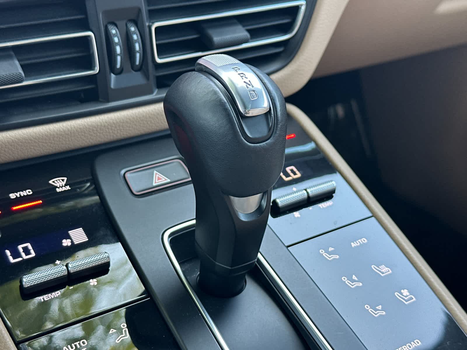2023 Porsche Macan Macan S (MY23)