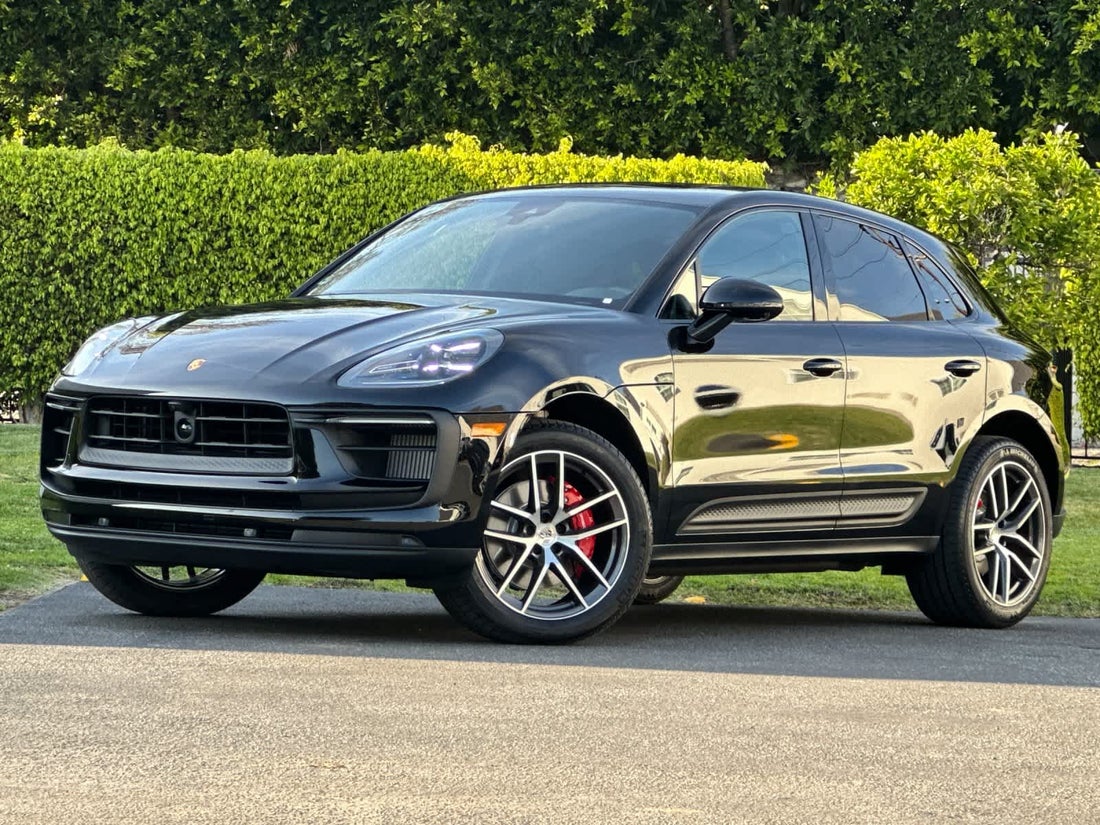 2026 Porsche Macan S — photo 1 of 33