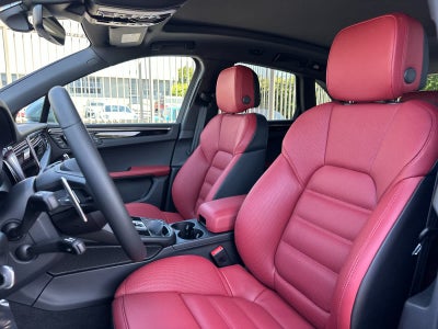 2026 Porsche Macan Macan S