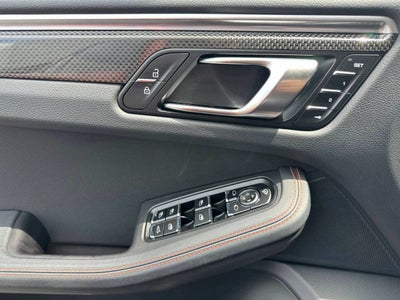 2022 Porsche Macan S