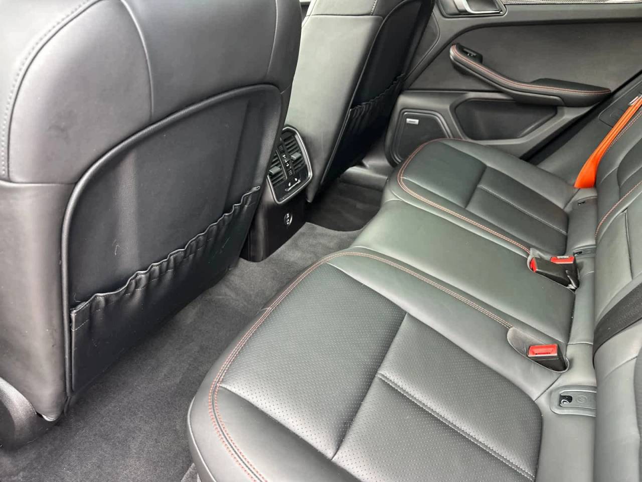 2022 Porsche Macan S