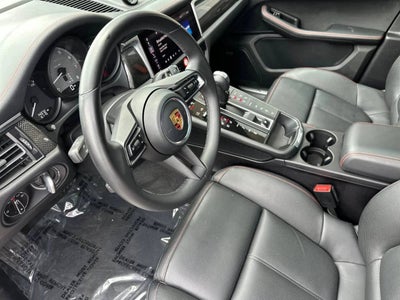 2022 Porsche Macan S