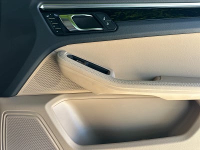 2023 Porsche Macan Macan S