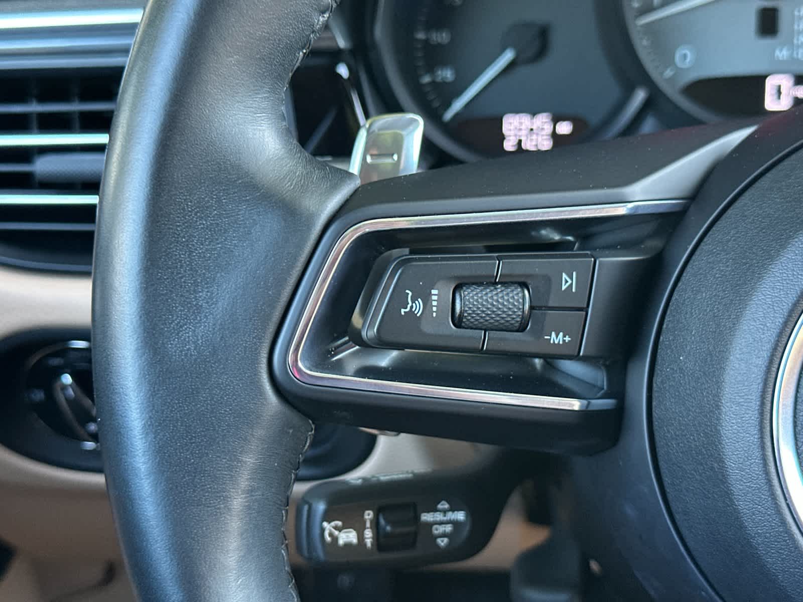 2023 Porsche Macan Macan S