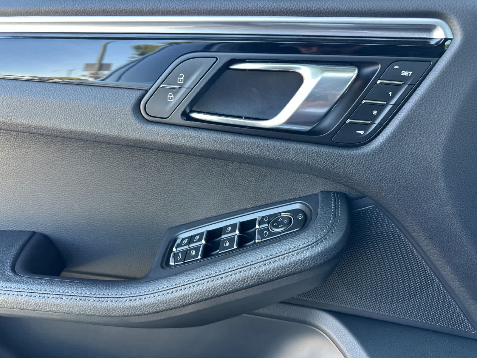 2023 Porsche Macan S