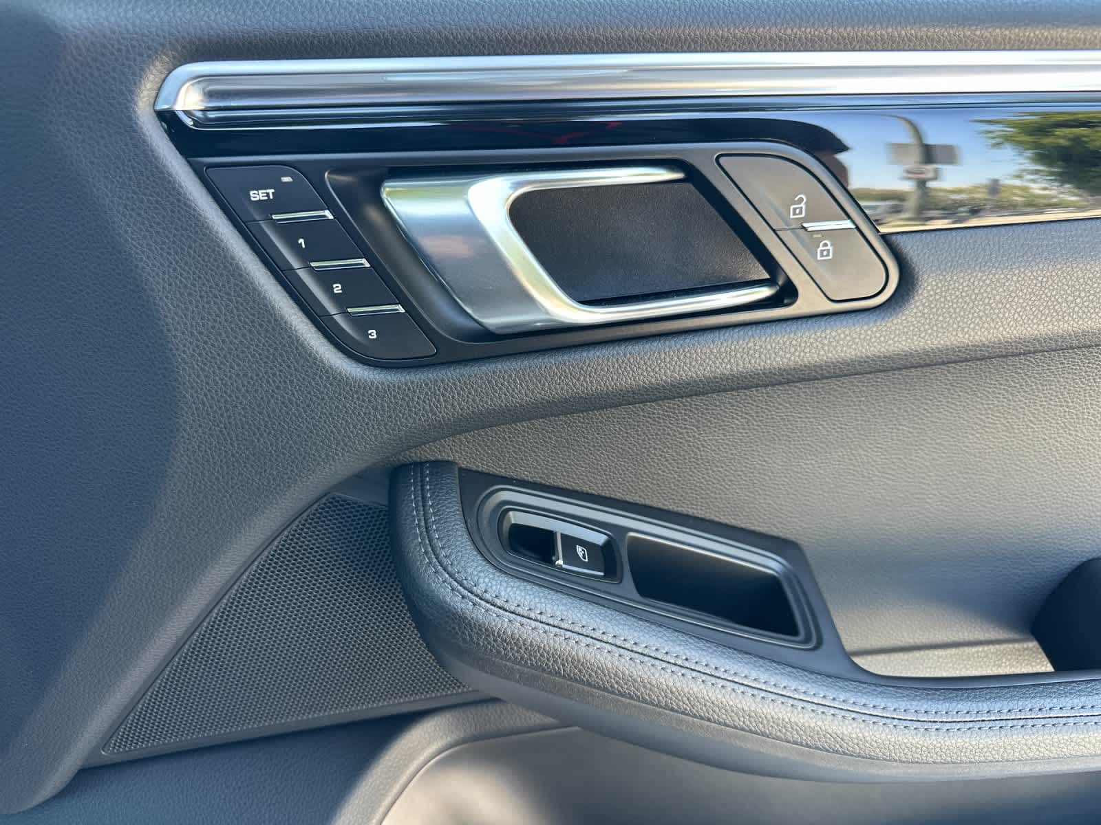 2023 Porsche Macan S