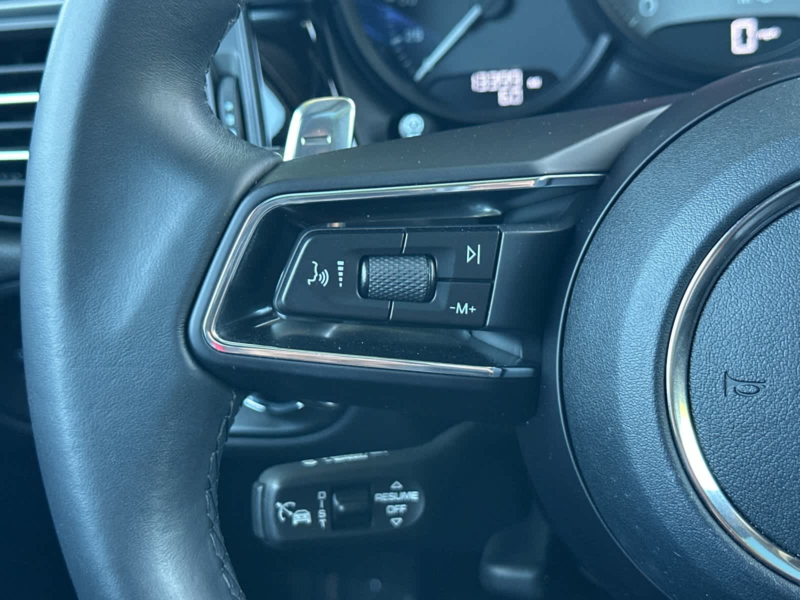 2023 Porsche Macan S