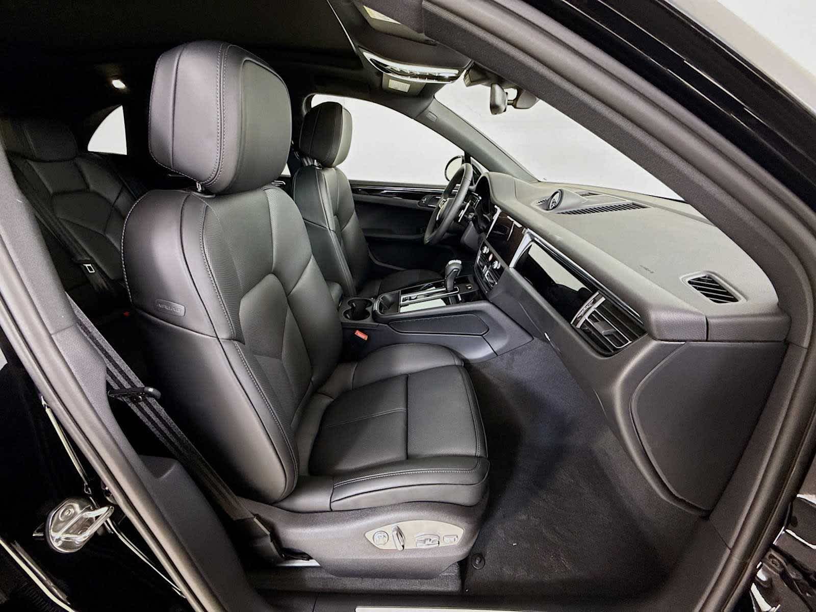 2026 Porsche Macan Macan S