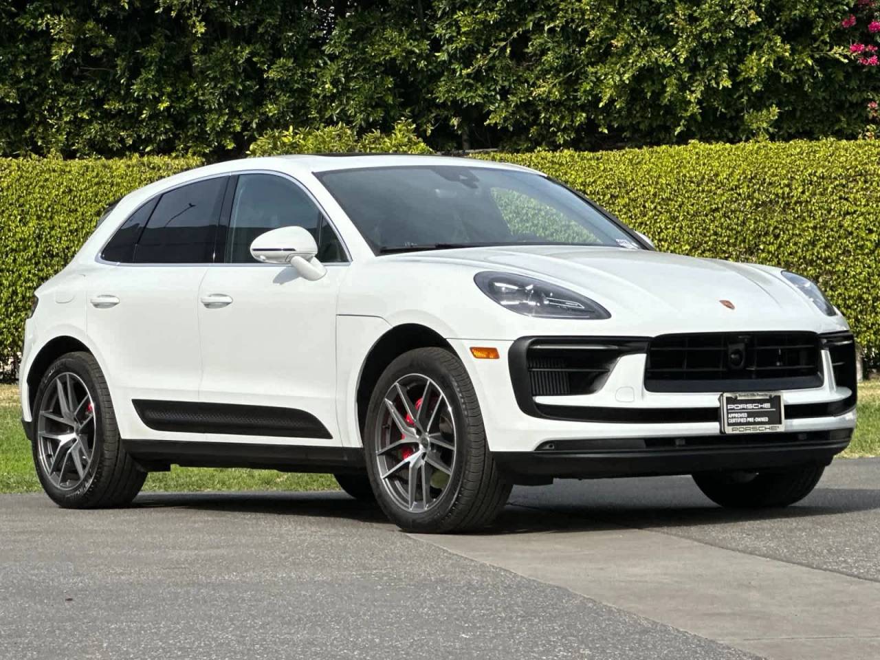 2025 Porsche Macan S