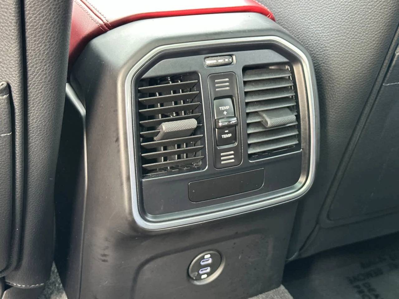 2025 Porsche Macan S