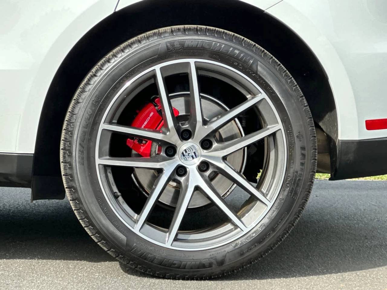 2025 Porsche Macan S