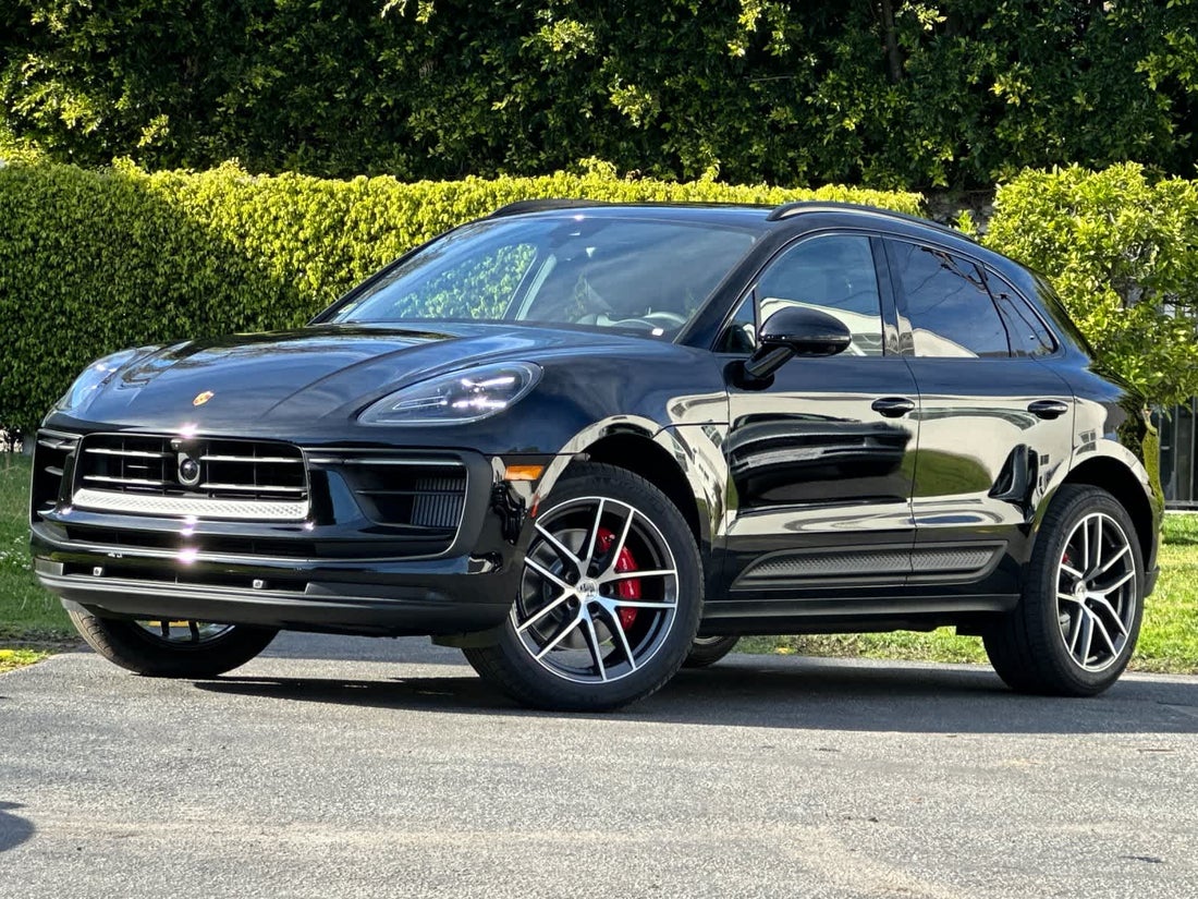 2026 Porsche Macan S — photo 1 of 33