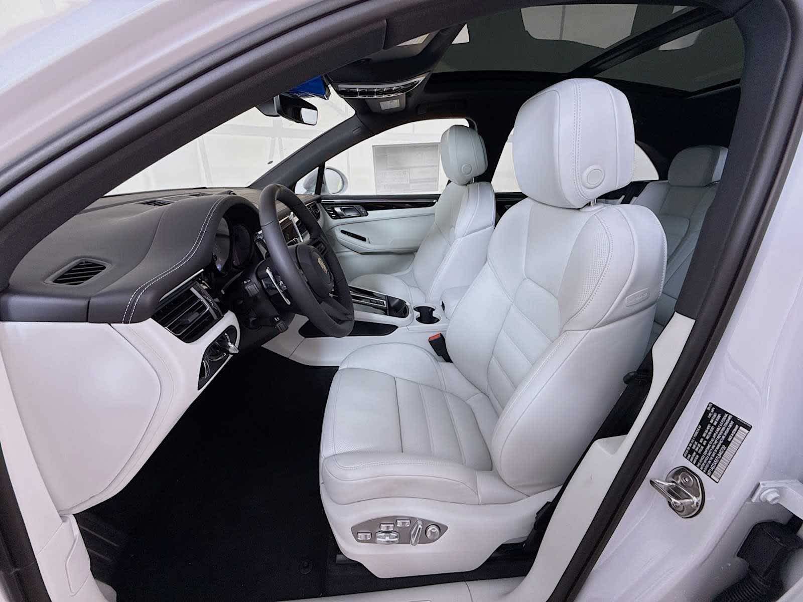 2026 Porsche Macan Macan S