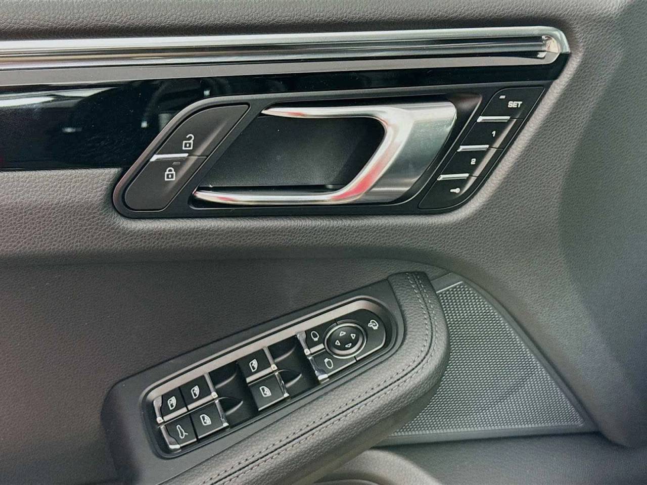 2025 Porsche Macan S