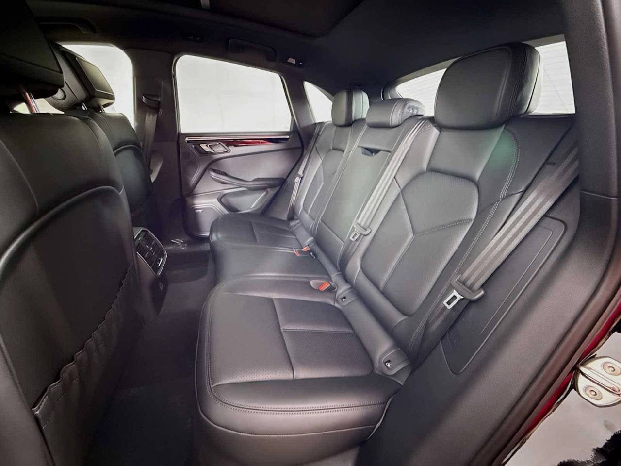 2025 Porsche Macan S