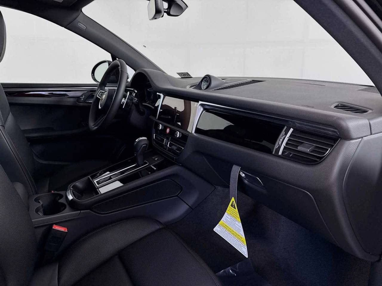 2025 Porsche Macan S