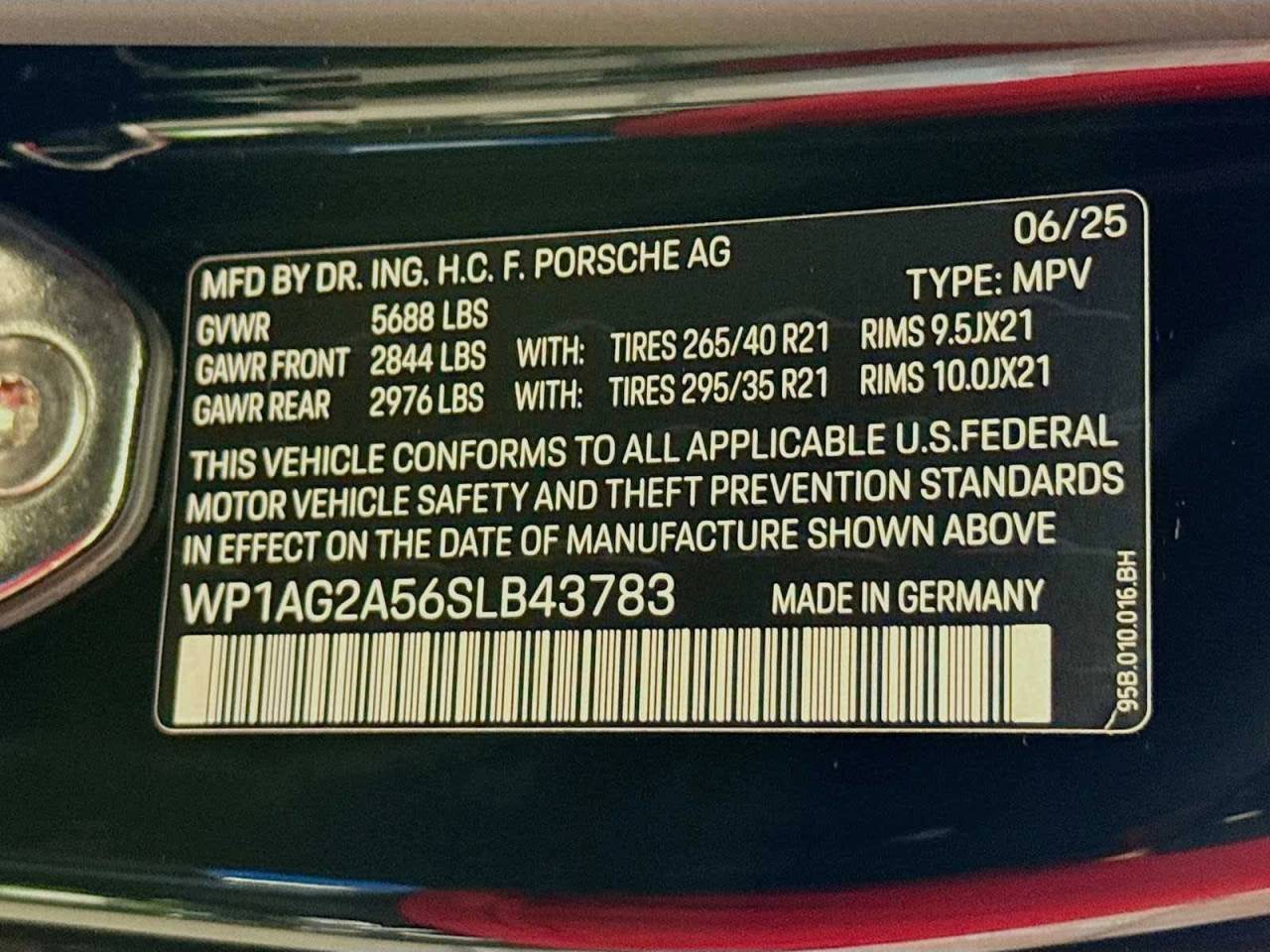 2025 Porsche Macan S