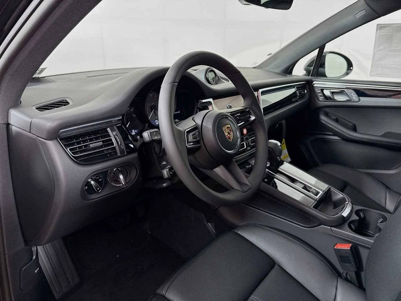 2025 Porsche Macan S