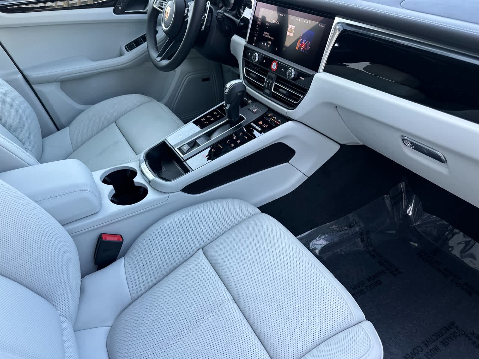 2026 Porsche Macan Macan S