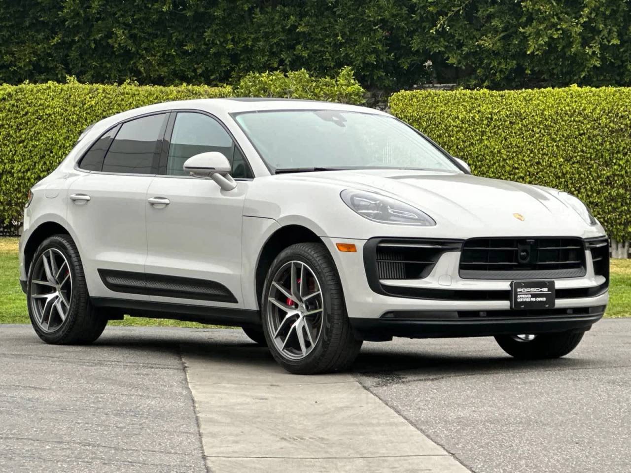 2025 Porsche Macan S