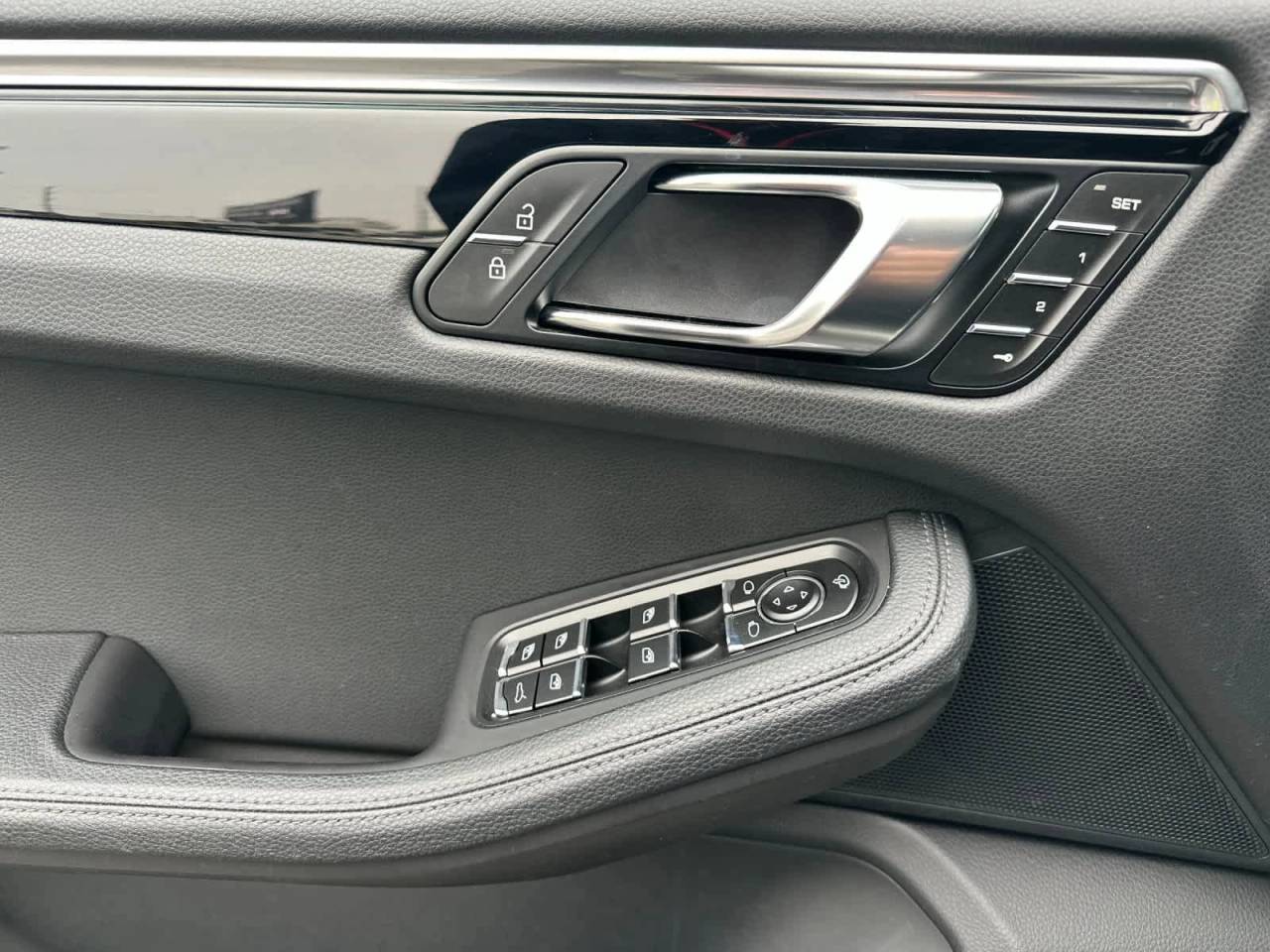 2025 Porsche Macan S