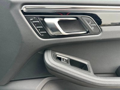 2025 Porsche Macan S