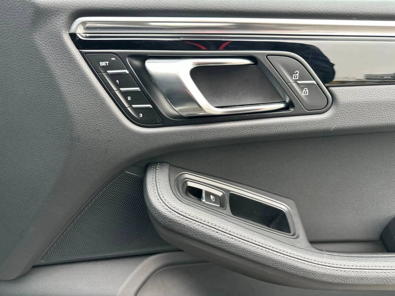 2025 Porsche Macan S