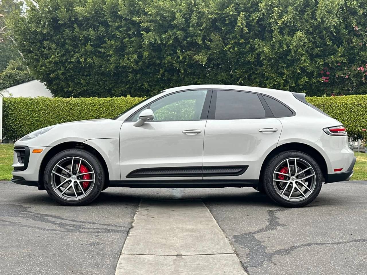 2025 Porsche Macan S