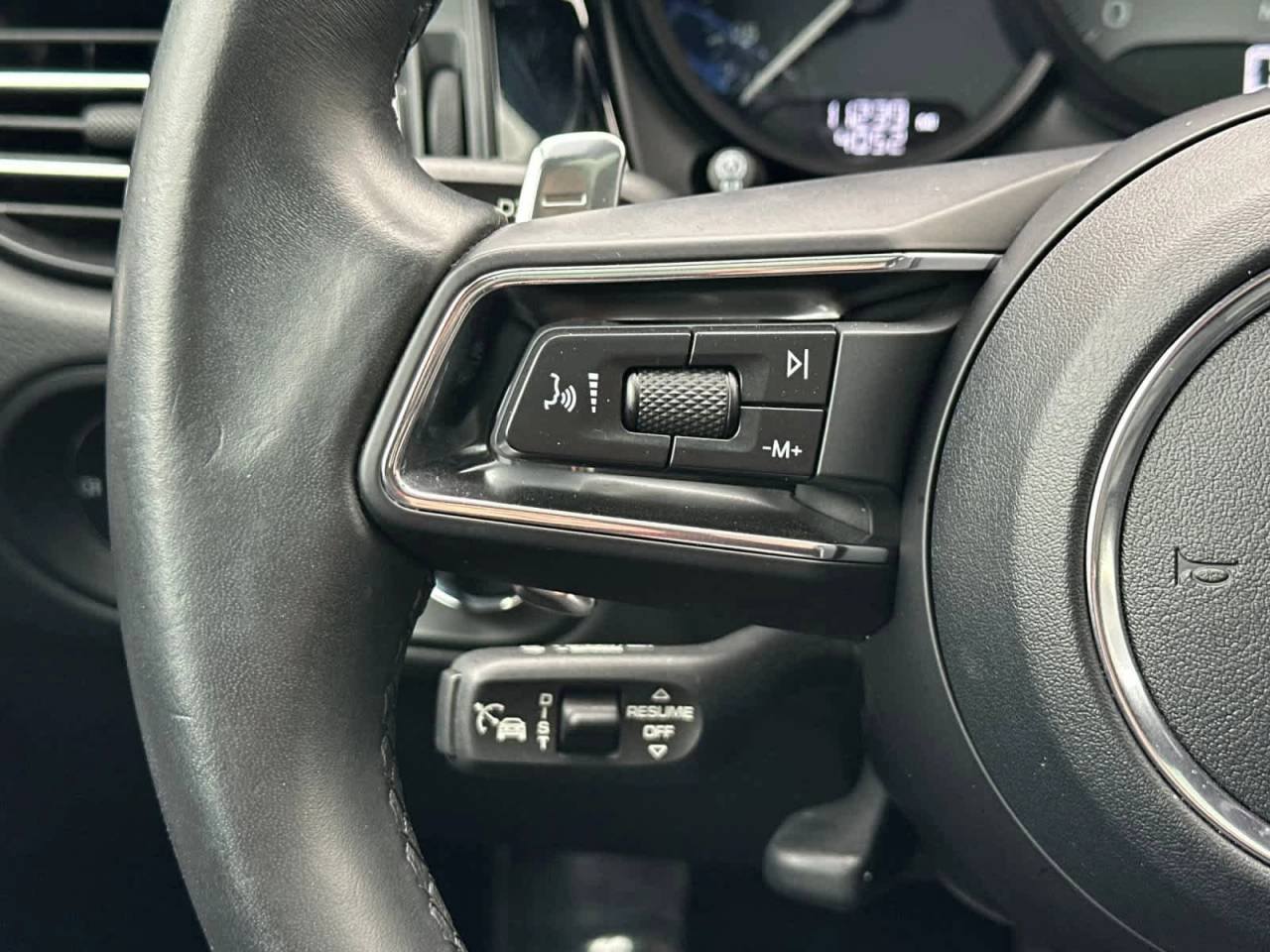 2025 Porsche Macan S