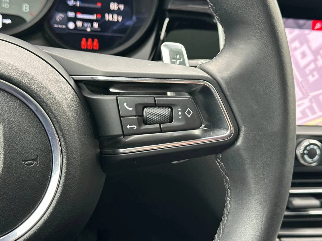 2025 Porsche Macan S