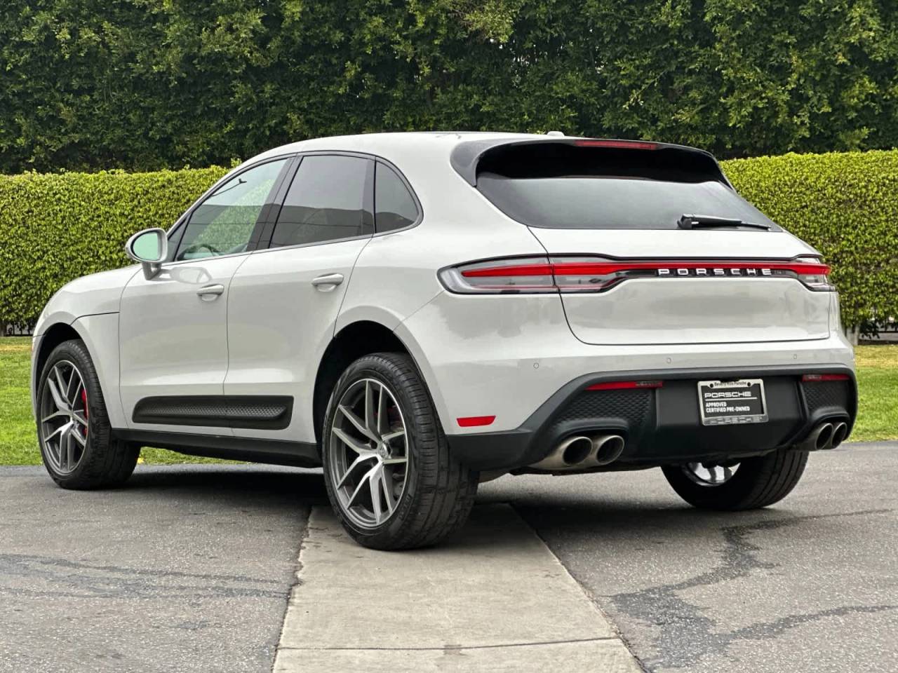 2025 Porsche Macan S