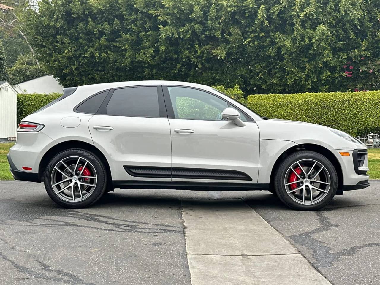 2025 Porsche Macan S