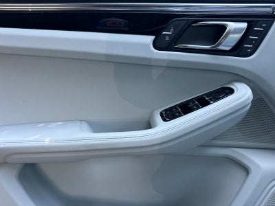 2026 Porsche Macan Macan S