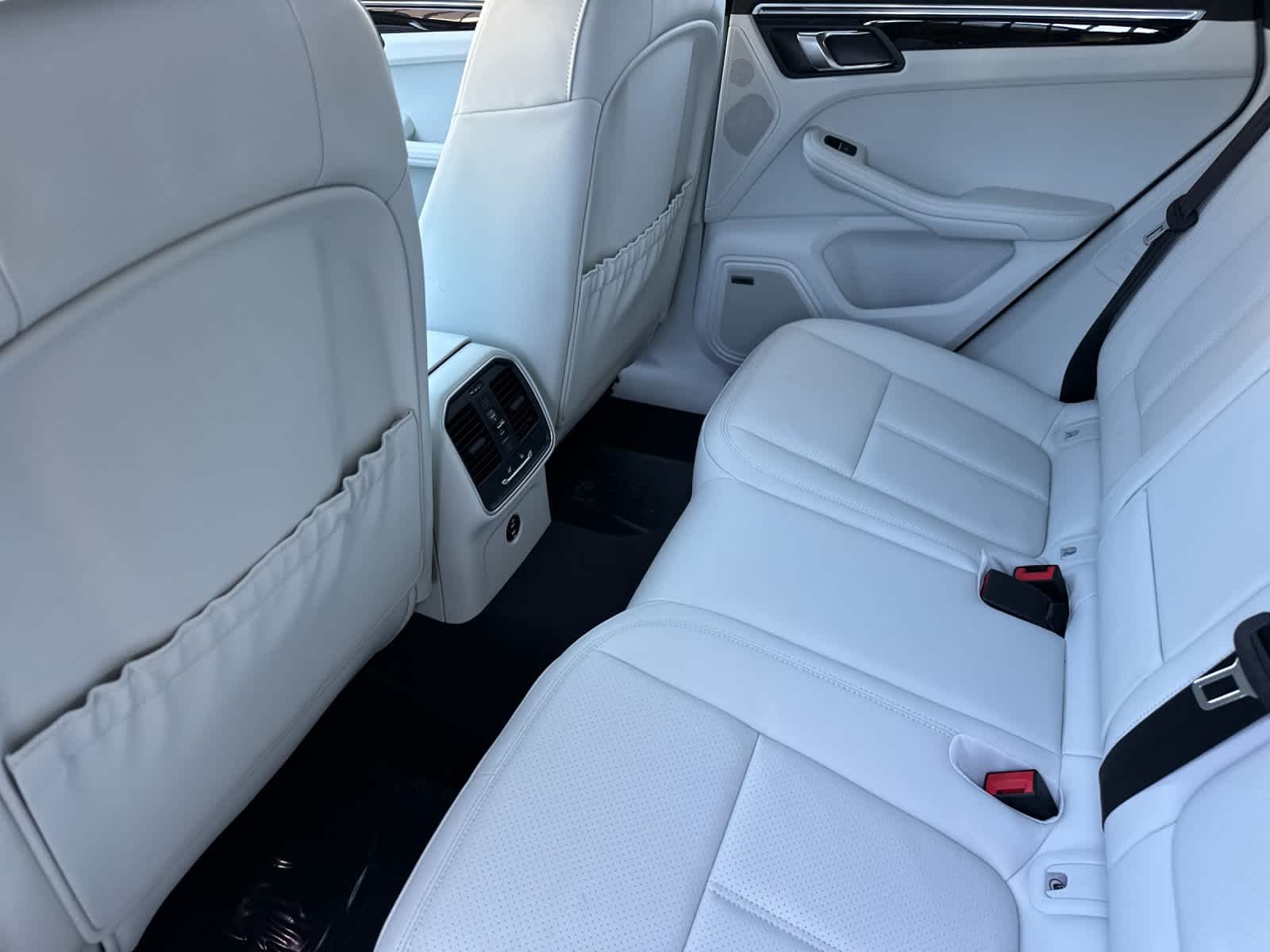 2026 Porsche Macan Macan S