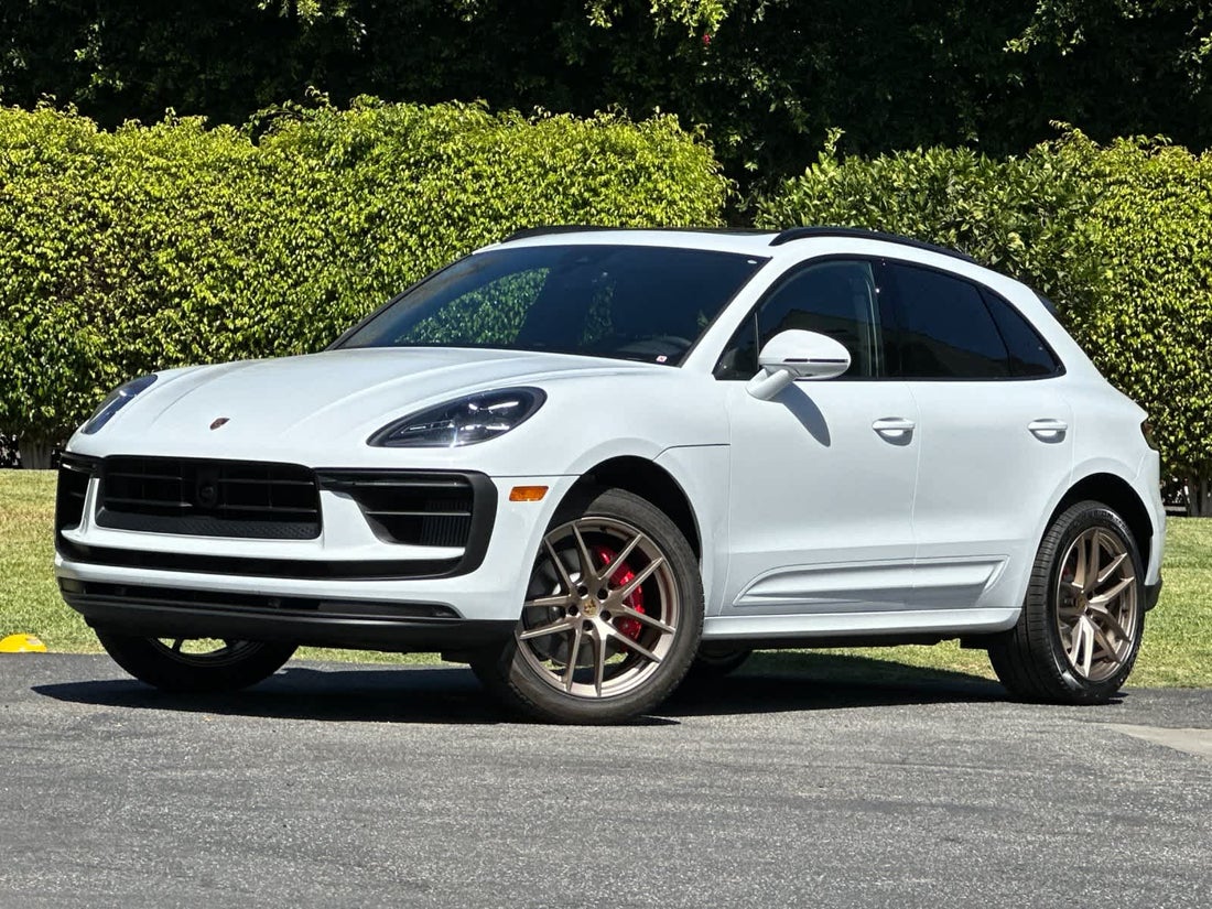 2026 Porsche Macan S — photo 1 of 33
