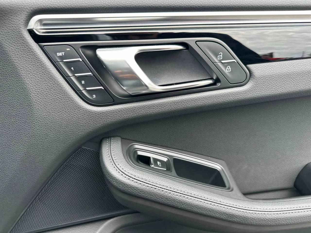 2023 Porsche Macan S