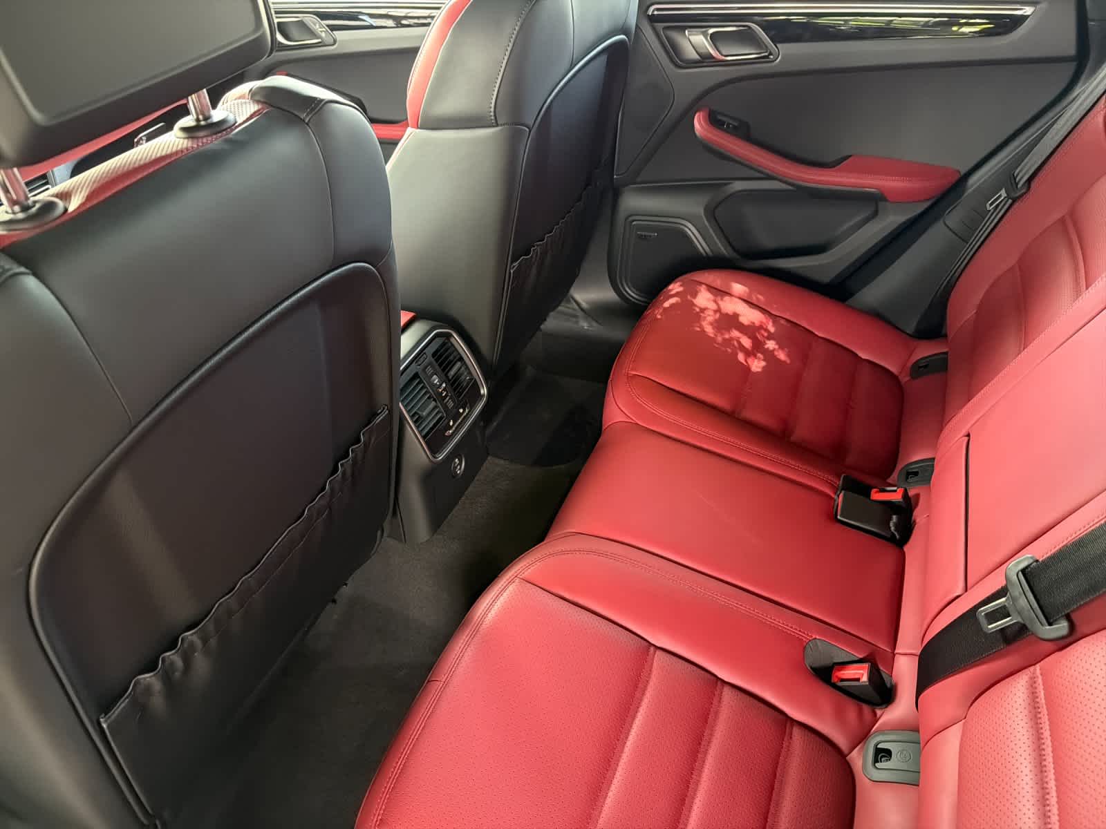 2026 Porsche Macan Macan S