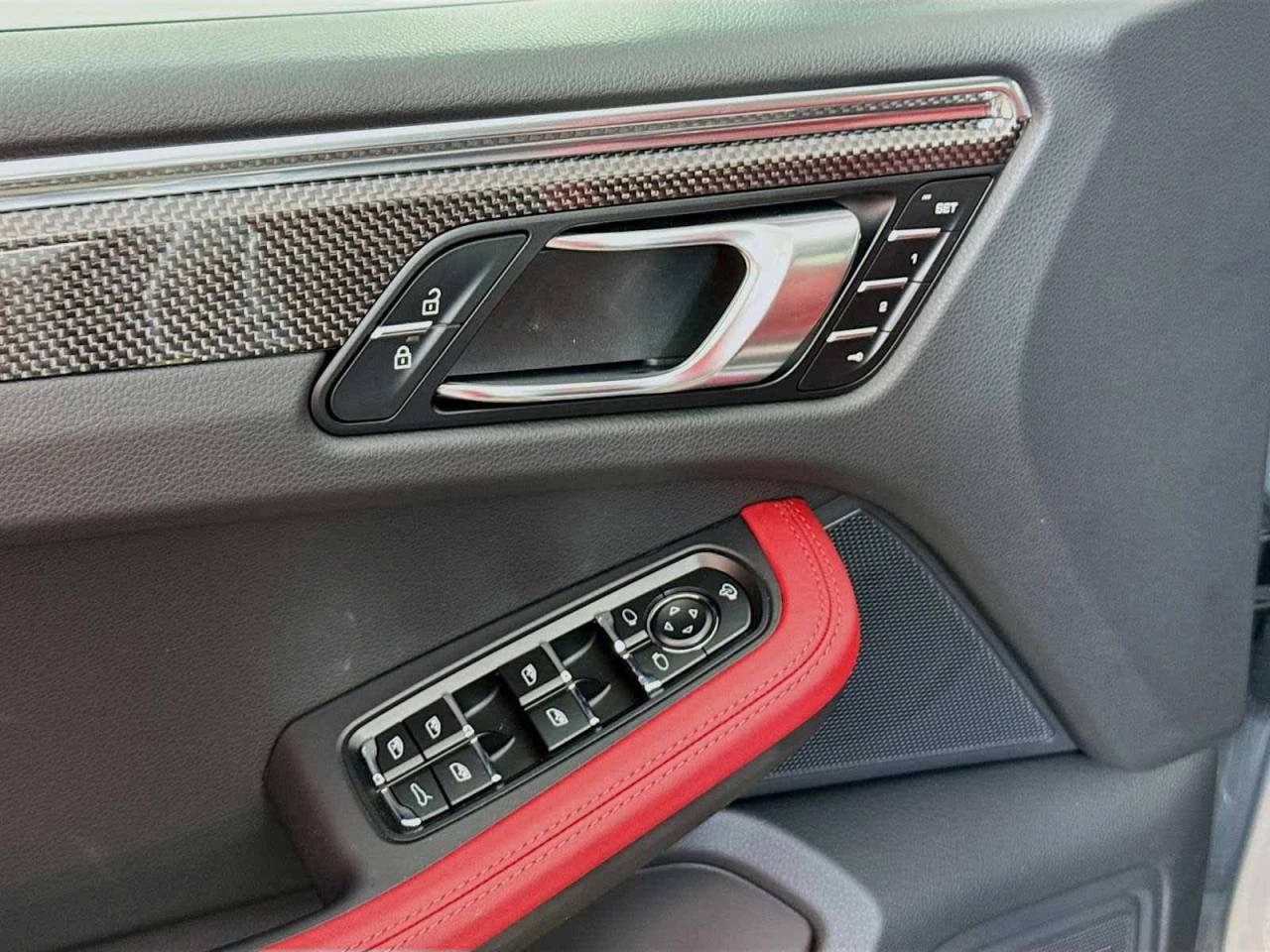 2025 Porsche Macan S