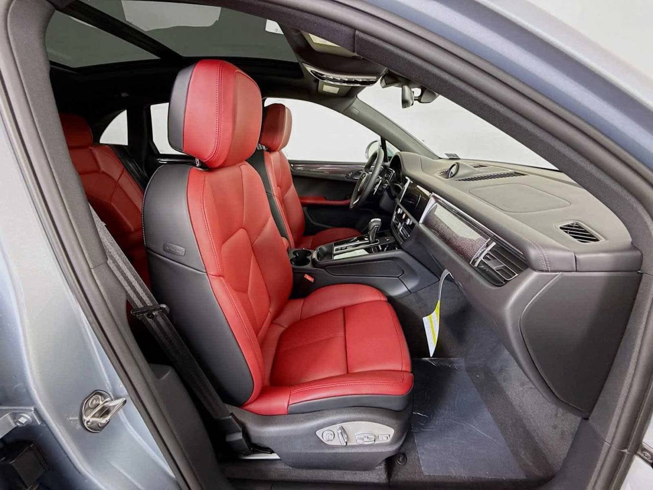 2025 Porsche Macan S