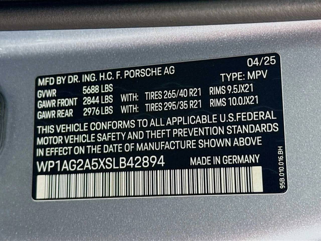 2025 Porsche Macan S