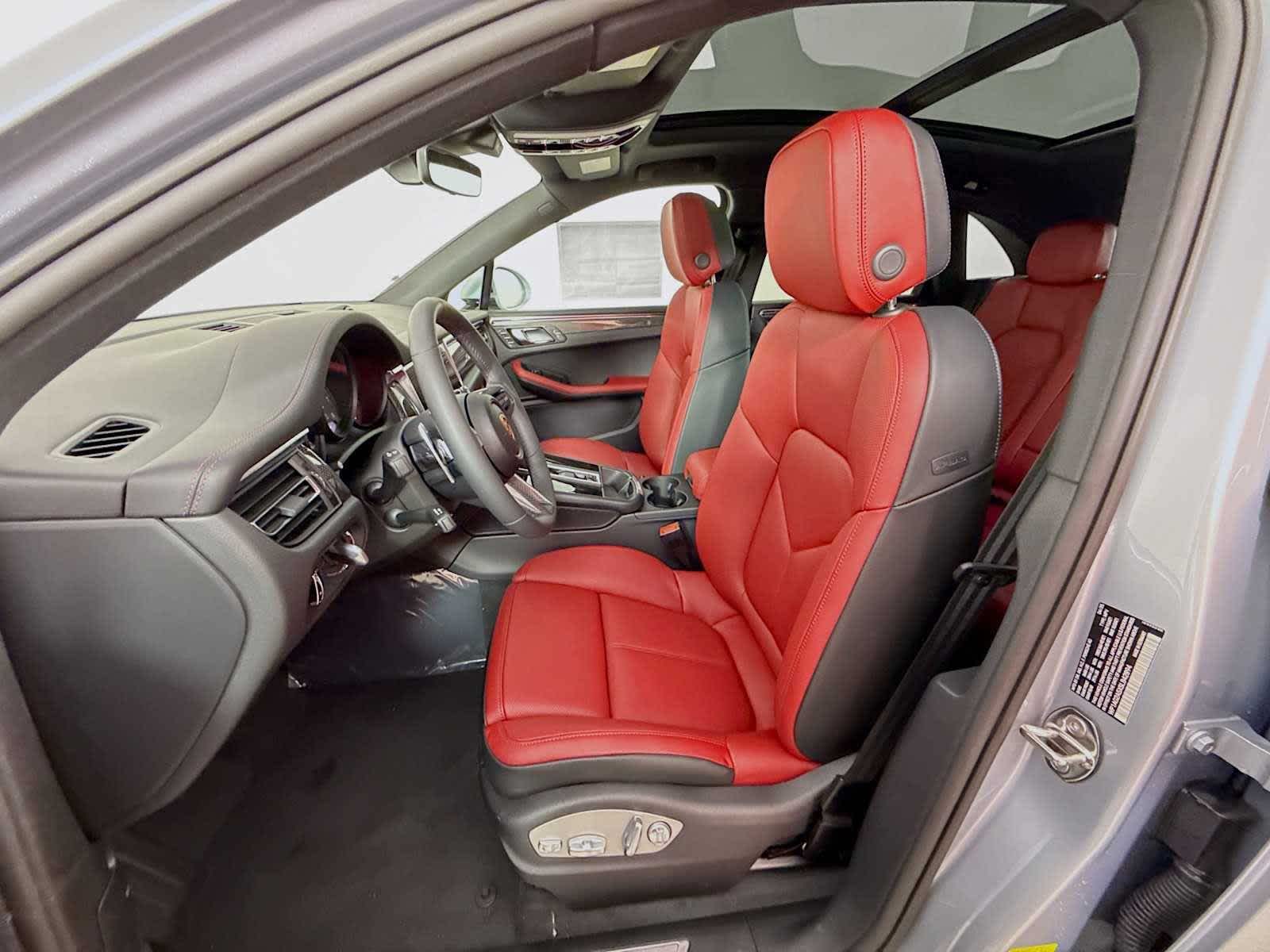 2025 Porsche Macan Macan S